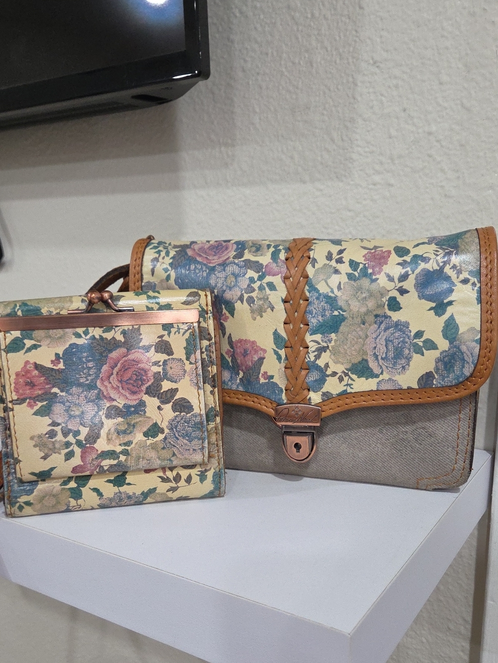 Patricia Nash Floral Pattern Crossbody Bag in Cream and Denim With Wallet